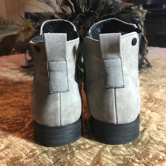 VOLCOM KILLER, ANKLE SHORT BOOTS, GREY SZ 6 - Picture 8 of 8